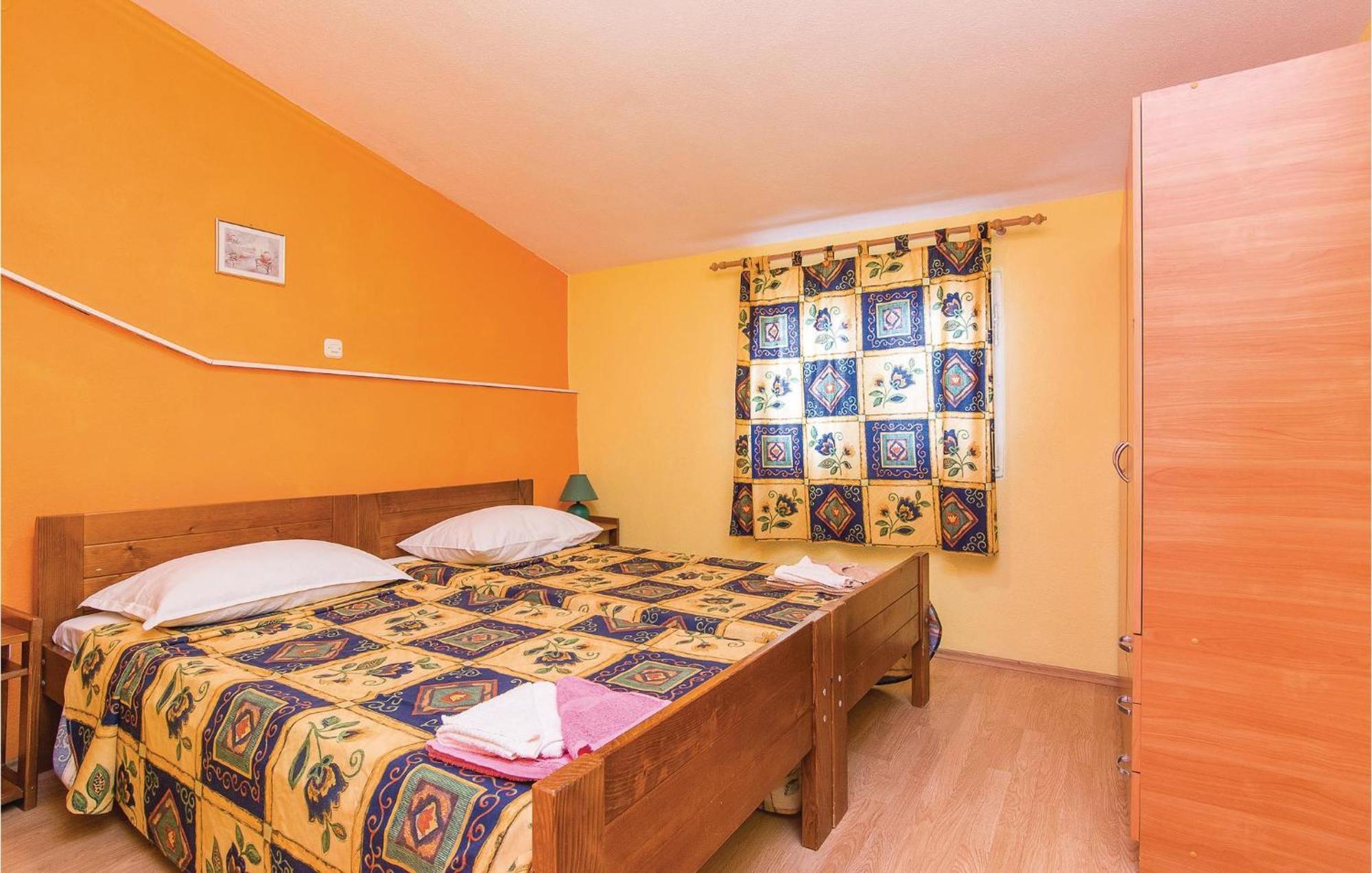 Pet Friendly Apartment In Pakostane With Kitchen Eksteriør billede