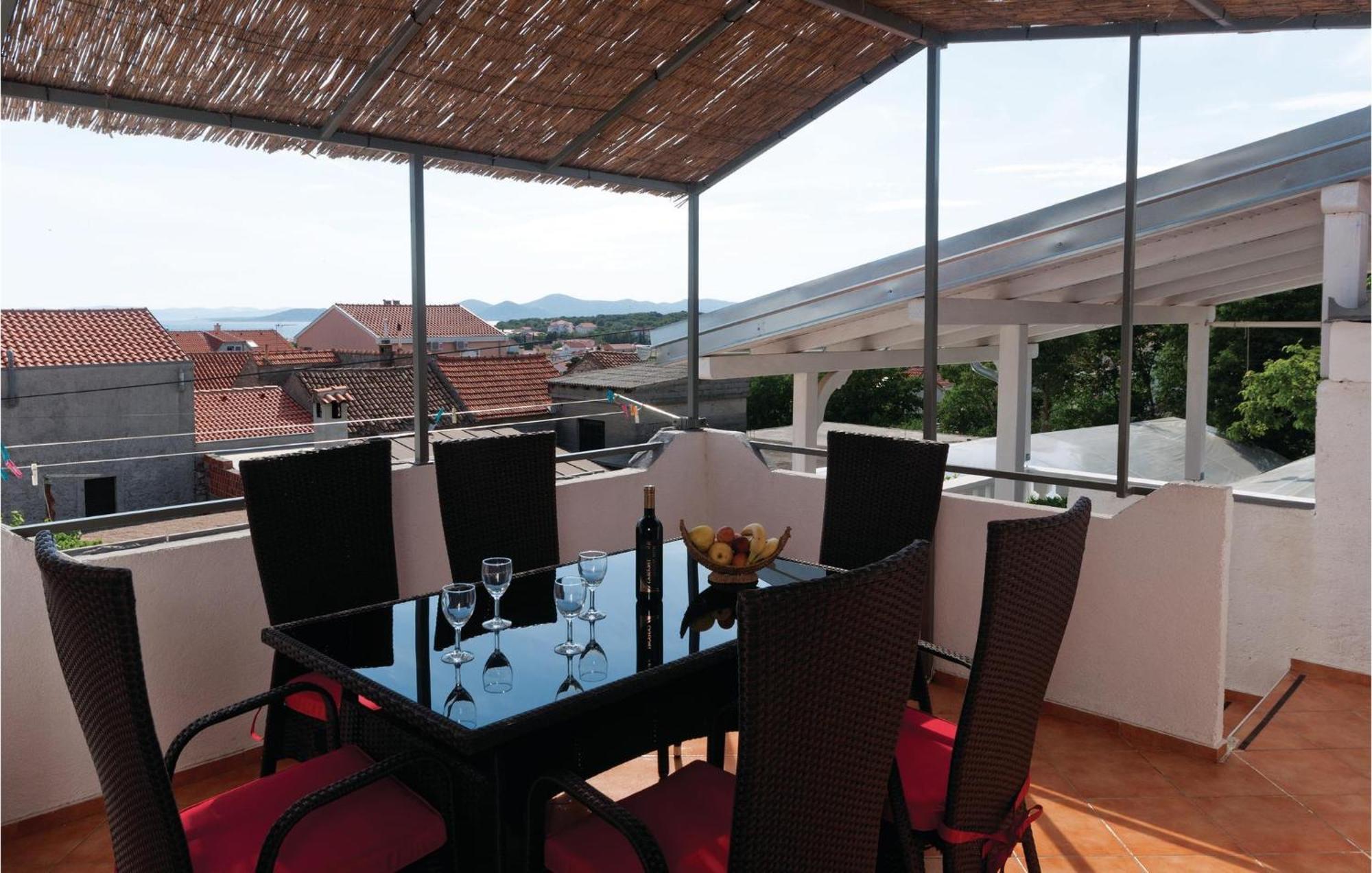 Pet Friendly Apartment In Pakostane With Kitchen Eksteriør billede